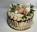 Tort urodzinowy z kwiatami