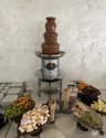 fontanna czekoladowa na wesele z owocami