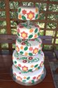 Piętrowy tort weselny ręcznie dekorowany