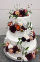 Tort weselny z kwiatami