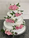 tort weselny z kwiatami