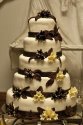 Piętrowy tort weselny ecznie dekorowany