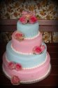 Niebiesko-różowy tort weselny
