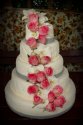 Różany tort weselny